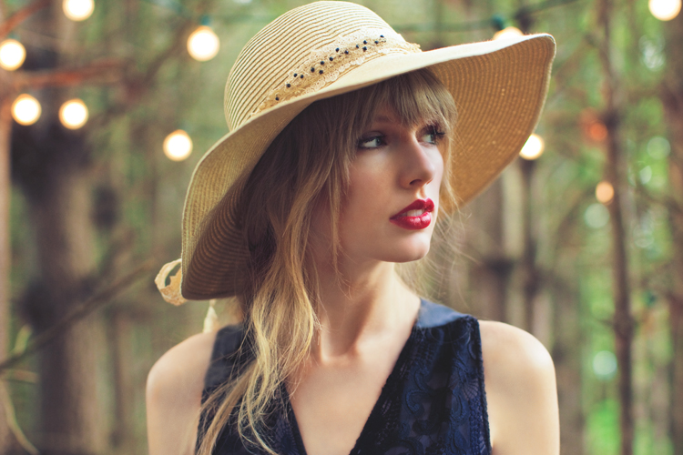 Taylor Swift Breaks Down Red – Music Connection Magazine
