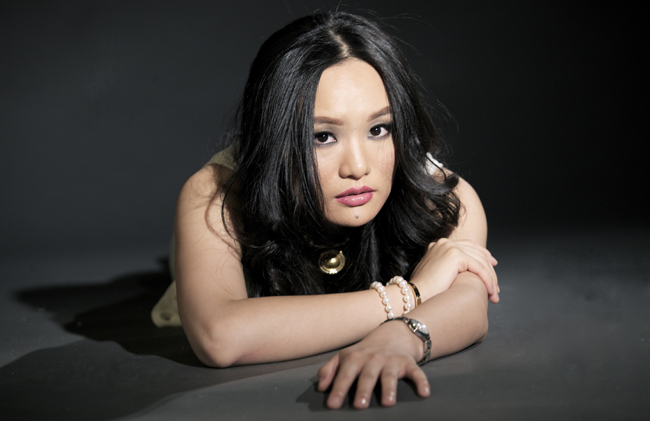 Signing Story: Ling Li – Music Connection Magazine