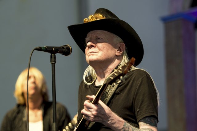 Johnny Winter performs at the New Orleans Jazz & Heritage Festival