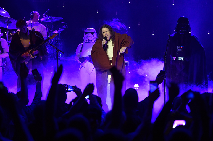 "Weird Al" Yankovic Kicks Off "The Mandatory World Tour"