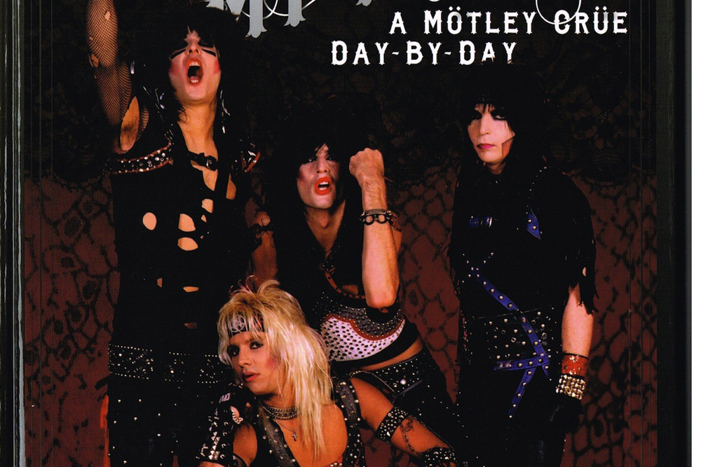 site book motley crue jan2016.