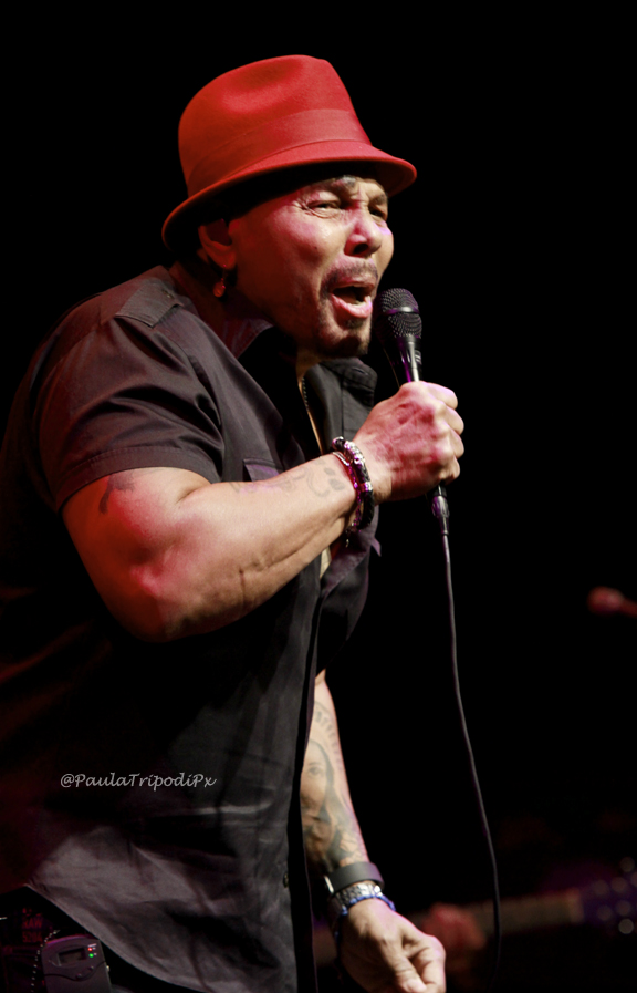 AaronNeville_BroadStage_Feb13th2016byPaulaTripodi_1742loweres