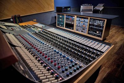 up close studio city sound