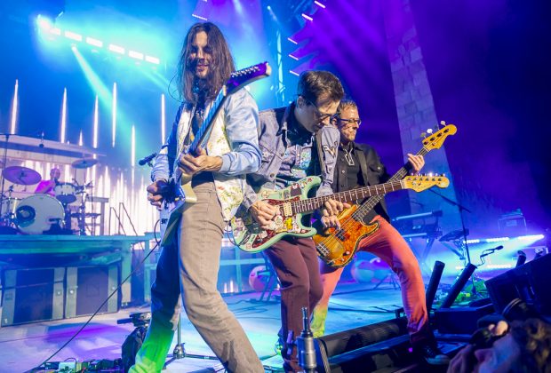 Weezer Santa Barbara Bowl photo by Tom Long