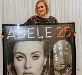 Adele - "25" goes 10x Platinum