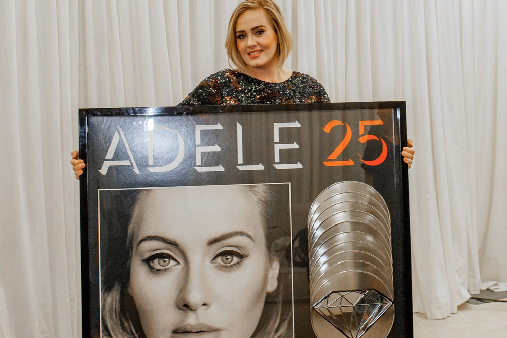 Adele - "25" goes 10x Platinum