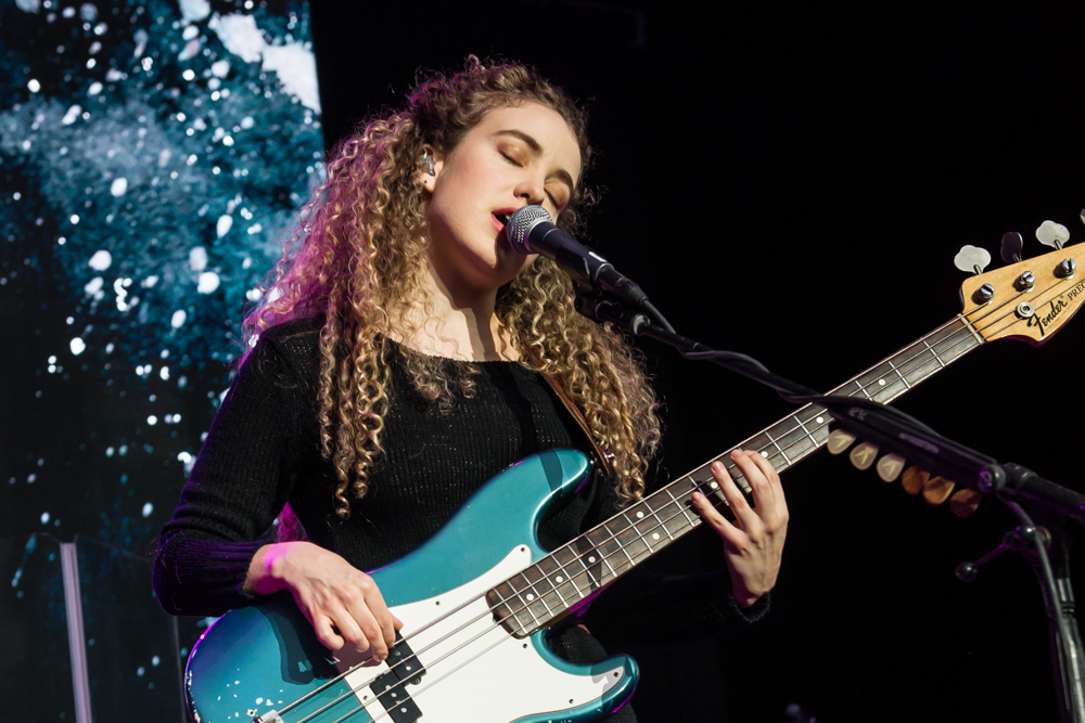 Tal Wilkenfeld. 