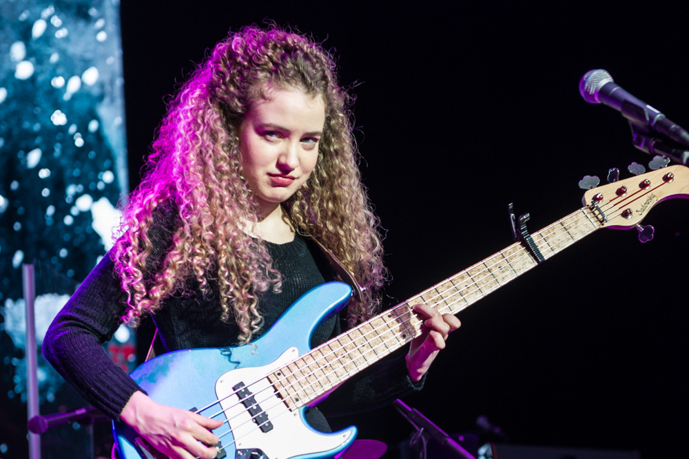 Tal Wilkenfeld plays The Santa Barbara Bowl.