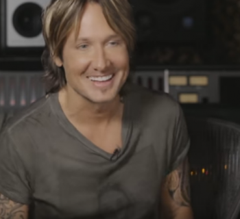 Keith Urban builds "Sun Don't Let Me Down"