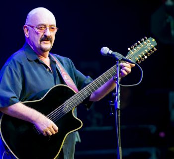 Dave Mason at Santa Barbara Bowl - photo by Tom Long