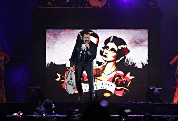 Pepe Aguilar at the Forum - photo by Xxposure Photography