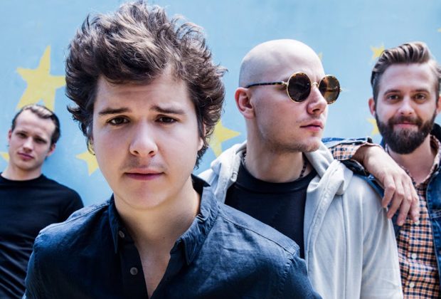 Lukas Graham receiving Breakthrough Artist Award from Music Biz