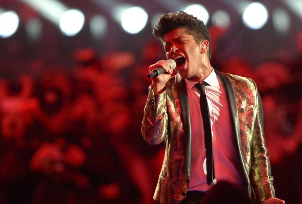 Bruno Mars performing