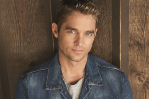 Brett Young signing story
