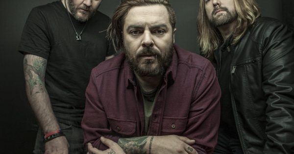SEETHER TO PAY TRIBUTE TO CHESTER BENNINGTON AND CHRIS CORNELL Music 
