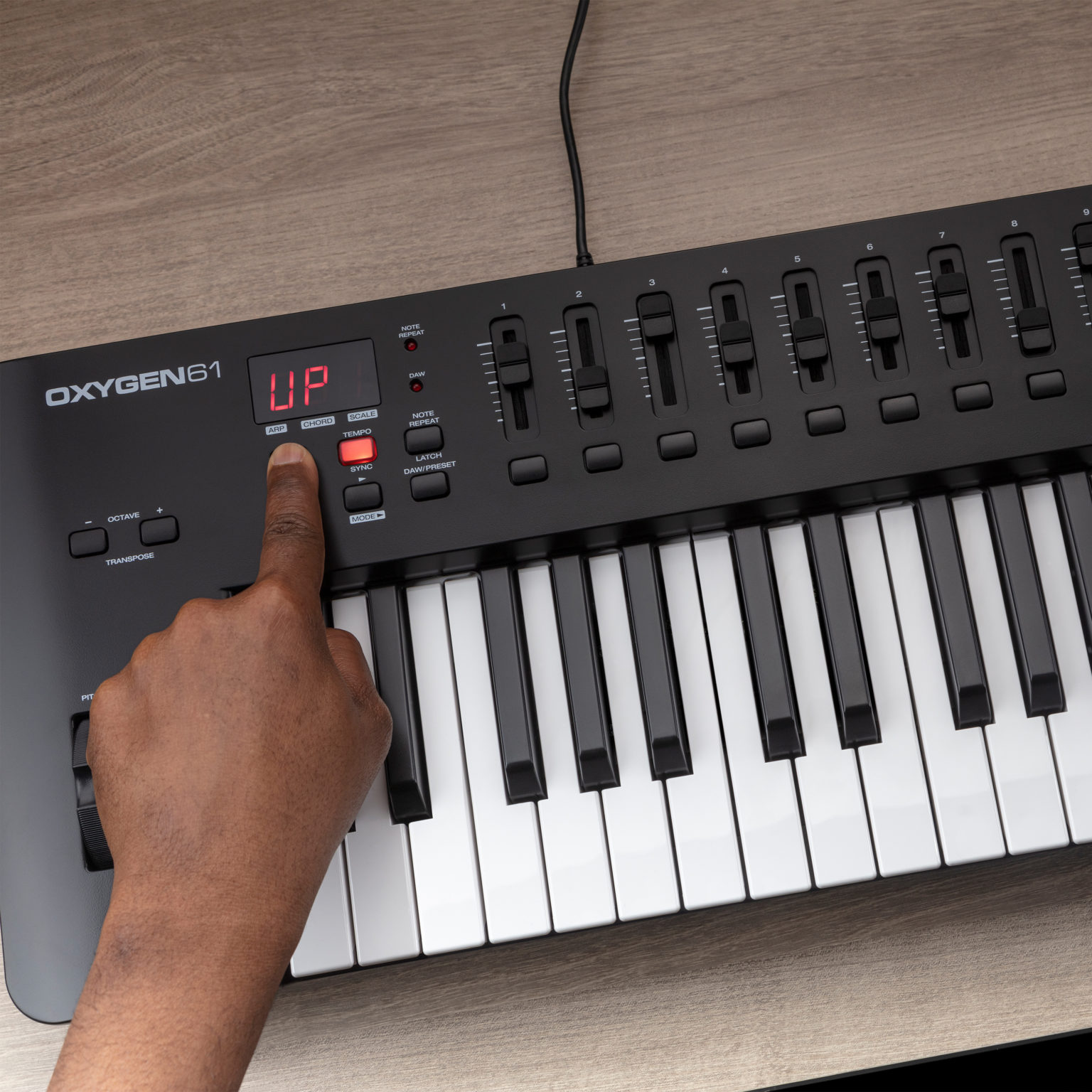 Review MAudio Oxygen 61 (MKV) Keyboard Controller Music Connection