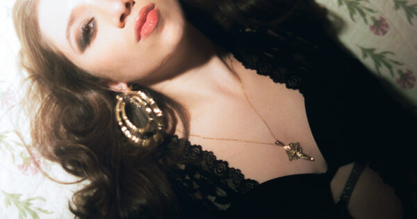 Signing Story: Isabel Larosa - Music Connection Magazine