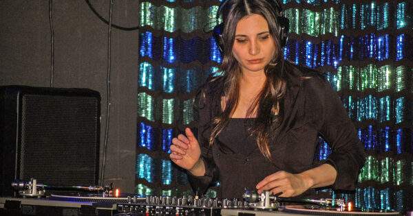 LIVE REVIEW: Jessie Calistri - Music Connection Magazine