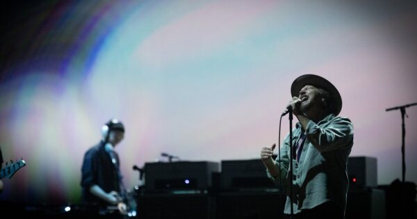 Grunge Icons Pearl Jam Wow in Seattle, WA - Vimarsana News