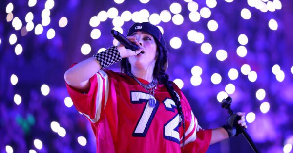 Billie Eilish オフィシャルマスク 2枚組 Billie Eilish Wore a Surgical Mask to Her Last Concert