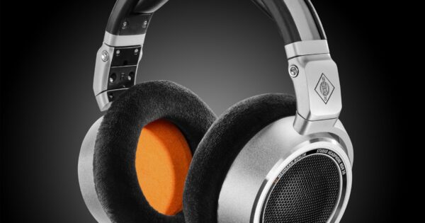 【2025年10月購入　新品同様】Neumann NDH 30 Neumann NDH 30 価格比較 - 価格.com